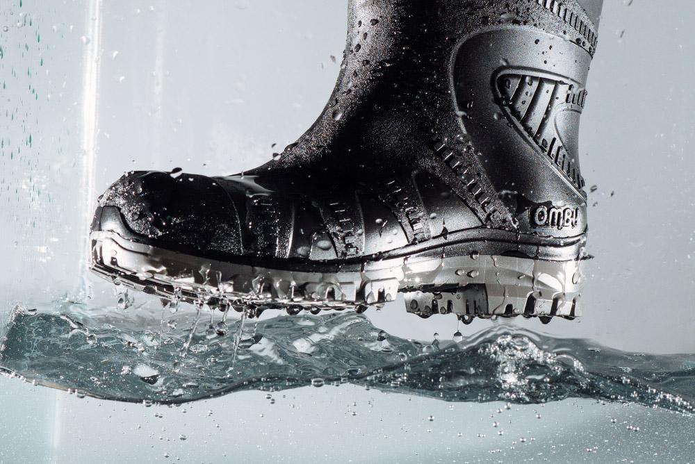 Bota Ombú impermeable en prueba con agua